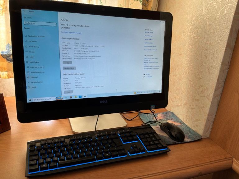 Dell Inspiron One 2330-  Touch Screen all-in-one Computer