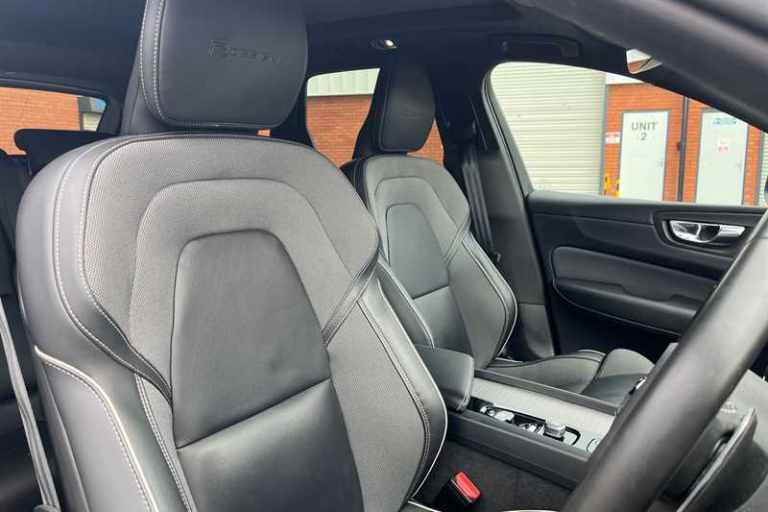 2020 Volvo XC60 2.0 T8 [390] Hybrid R DESIGN 5dr AWD Geartronic ESTATE PETROL/ELECTRIC Automatic