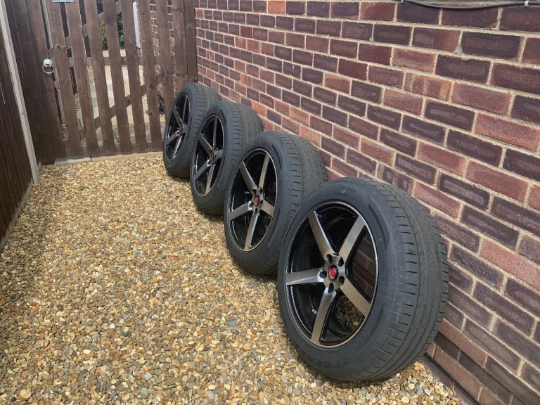 Diamond cut alloy wheels & all tires 