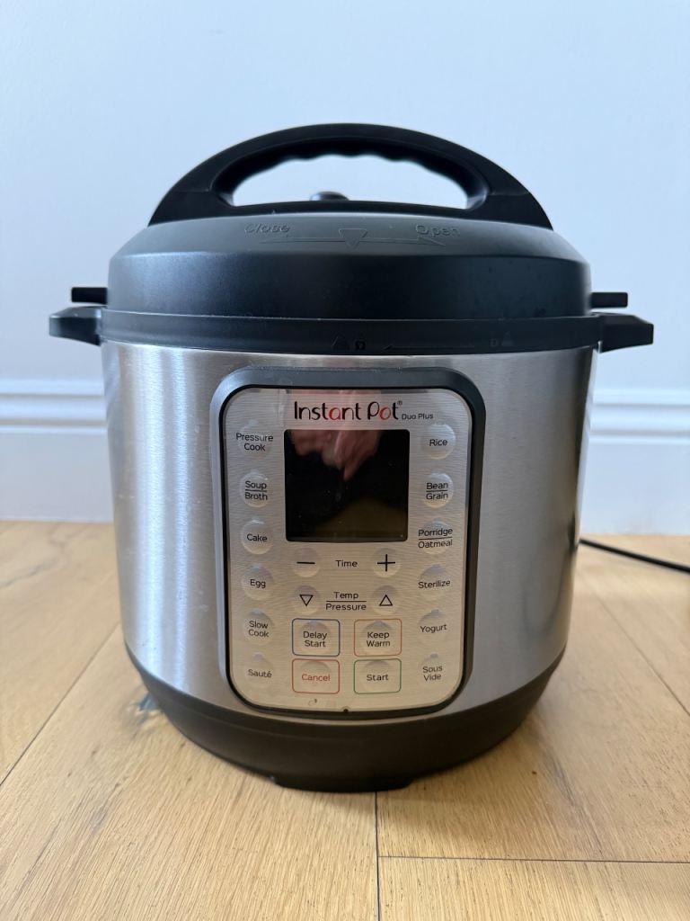 Instant pot duo plus multi-use pressure cooker