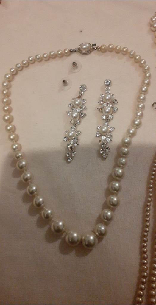 Vintage Pearl bridle set stunning 