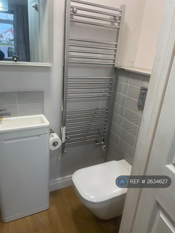 1 bedroom in Domonic Drive, London, SE9 (#2634627)