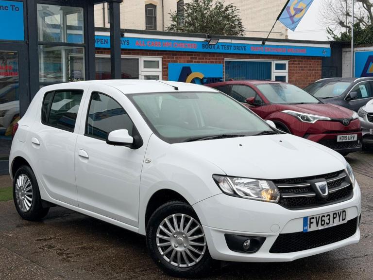 2013 Dacia Sandero 1.2 Laureate Hatchback 5dr Petrol Manual Euro 5 (75 ps) HATCHBACK Petrol Manual