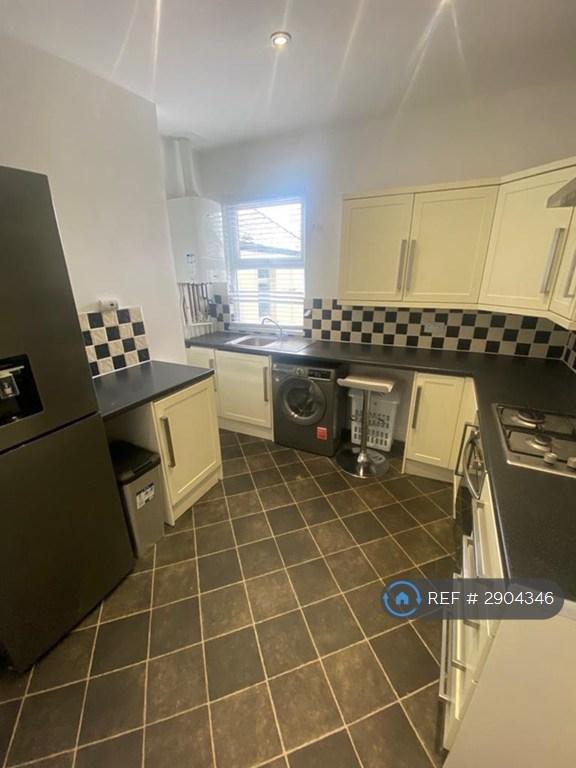 2 bedroom flat in Ty-Mawr Road, Llandaff North, Cardiff, CF14 (2 bed) (#2904346)