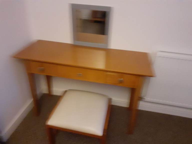 Console table leather stool small mirror