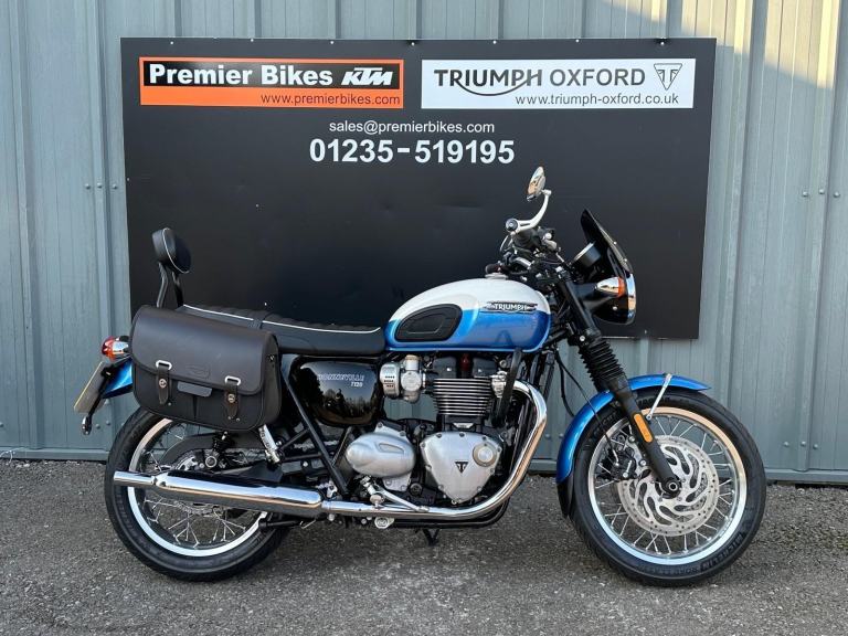 Stunning Low Mileage 2023/23 Triumph Bonneville T120 Motorcycle 