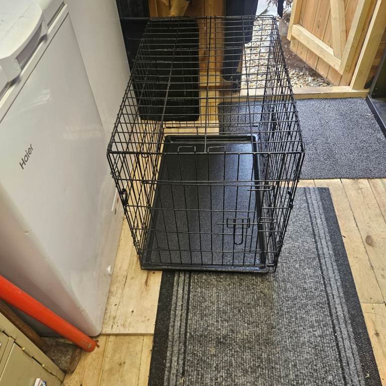 Dog cage - good condition 
