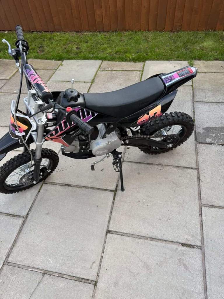 Stomp FXJ 110 semi automatic pit bike