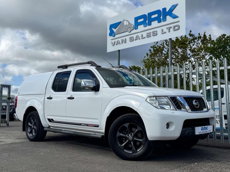 2014 Nissan Navara Double Cab Pick Up Tekna 2.5dCi 190 4WD PICK UP DIESEL Manual