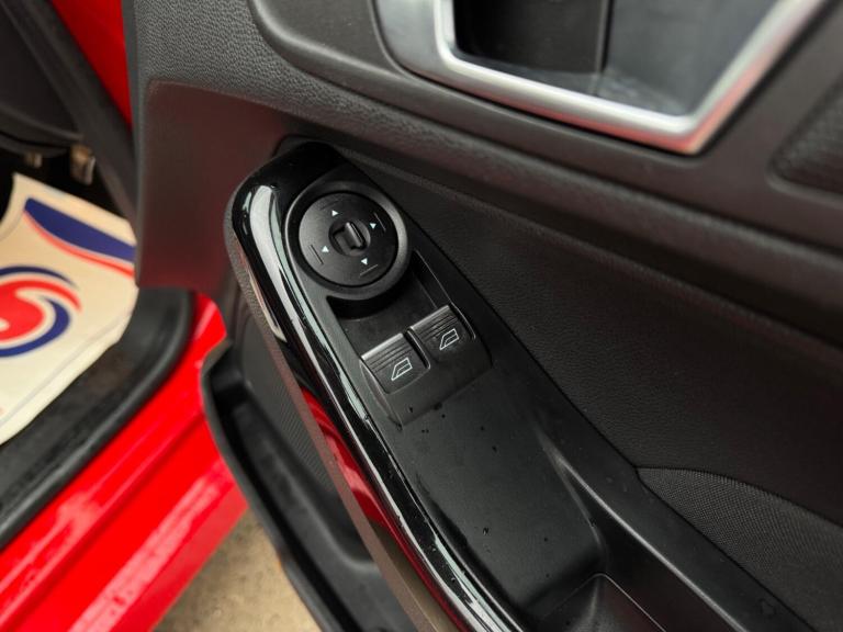 2015 Ford Fiesta 1.0 EcoBoost 140 Zetec S Red 3dr HATCHBACK PETROL Manual