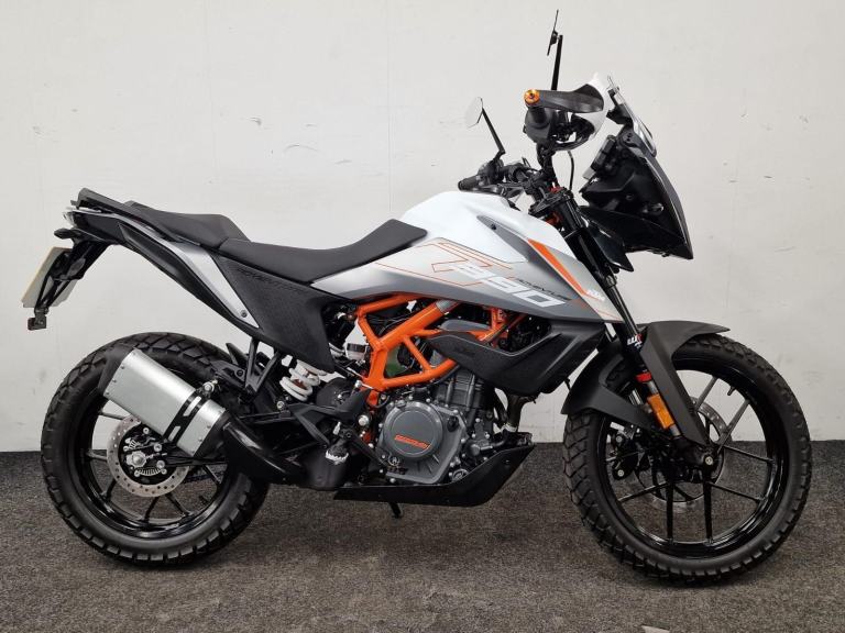 KTM 390 ADVENTURE *** SUPER LOW MILES - MOT UNTIL 2027 ***