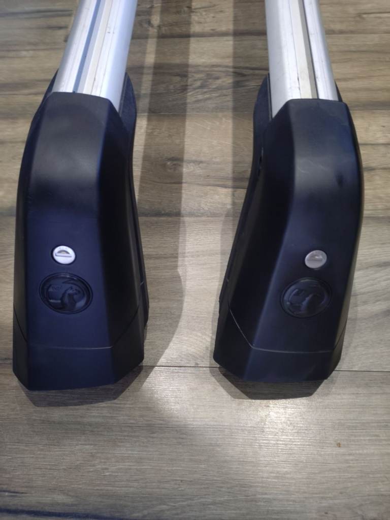 Genuine Vauxhall Insignia Roof Bar.s