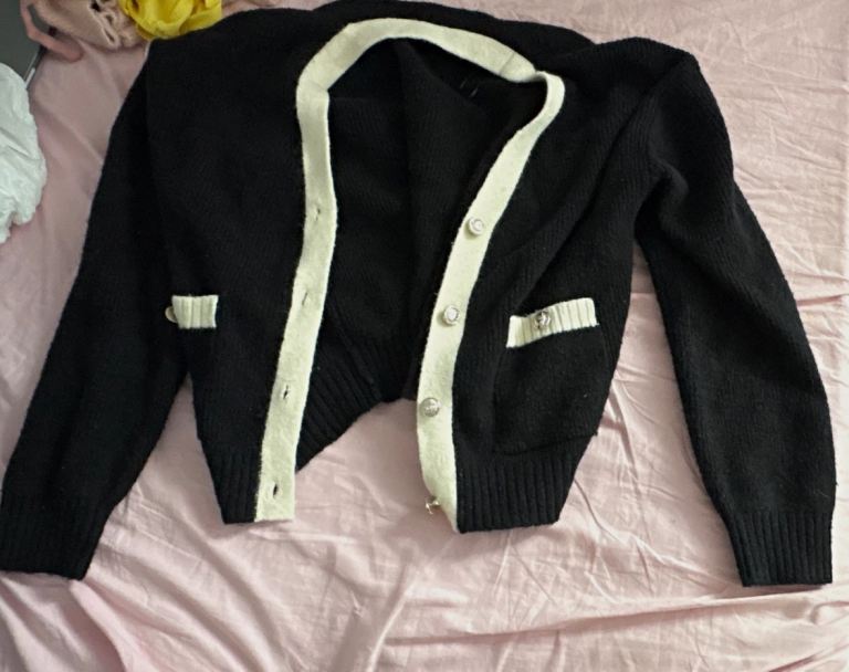 Black and Cream Button-Up Cardigan – Good Condition