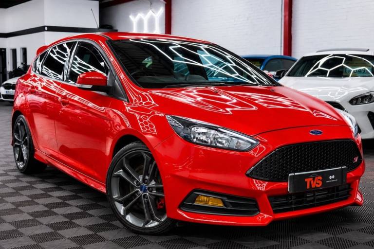 2015 Ford Focus 2.0T EcoBoost ST-2 Hatchback 5dr Petrol Manual Euro 6 (s/s) (250 ps) Hatchback Pe...