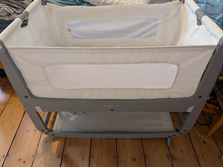 SnuzPod 3 bundle (cot, mattress, mattress protector, sheets)