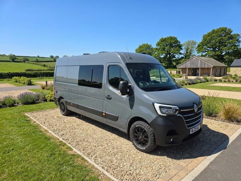 2022 Renault Master Custom Professional Conversion