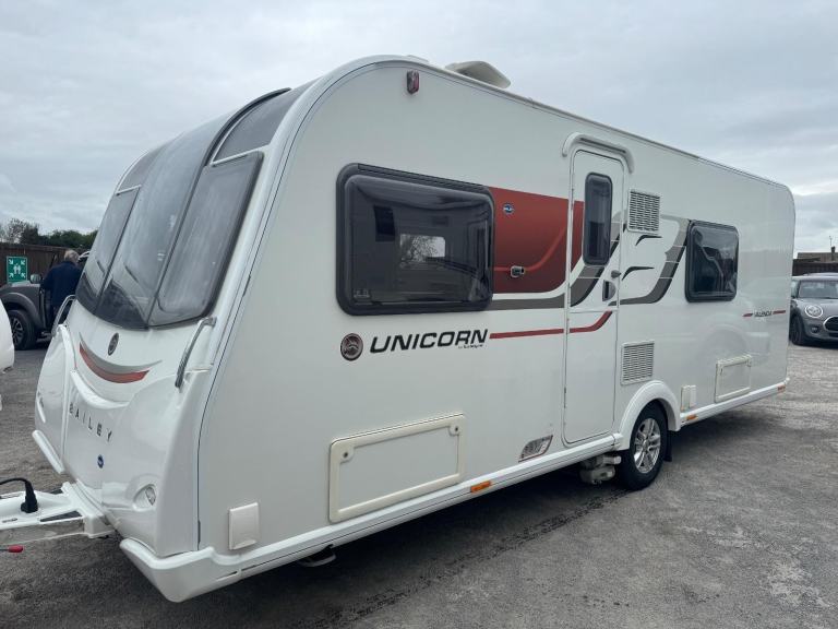 Bailey Unicorn Valencia 2017