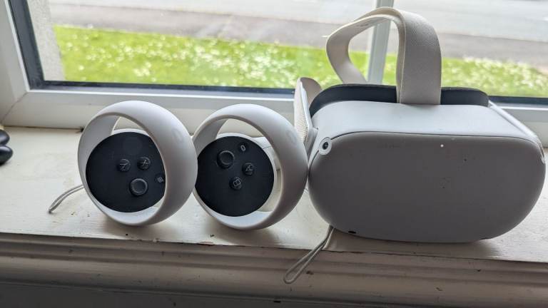 Oculus Meta Quest 2 