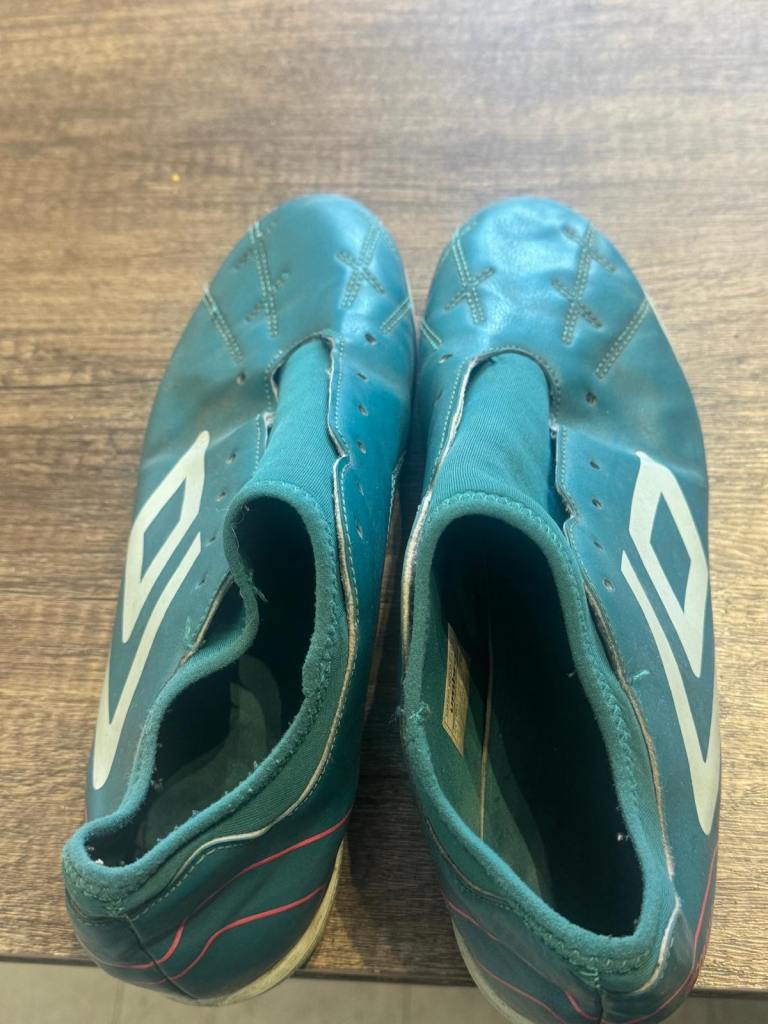 Umbro Tocco II 1.0 TF Football Trainers UK 9 EU 44 Blue/Green – Worn Turf Boots