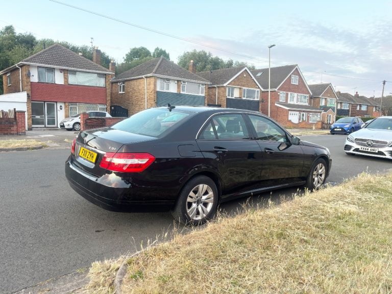 2011 automatic Mercedes Benz e class (118k miles )