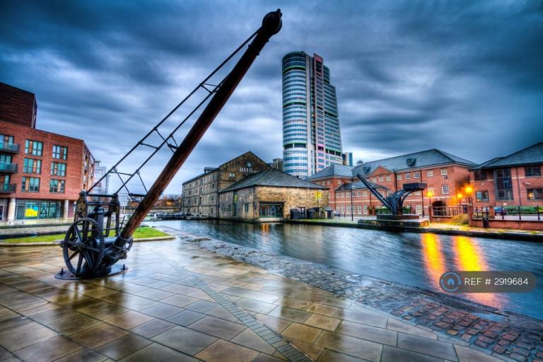 2 bedroom flat in Water Lane, Leeds, LS11 (2 bed) (#2919684)