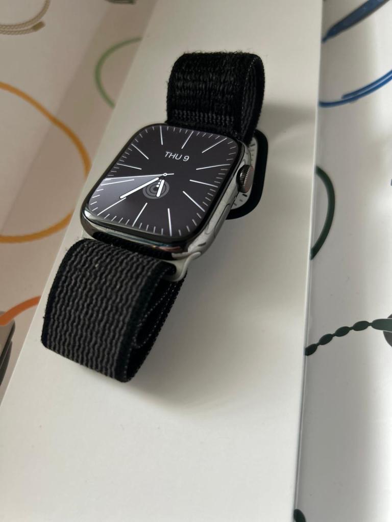 Apple Watch Series 8 45MM stainless steel Excellent condition 