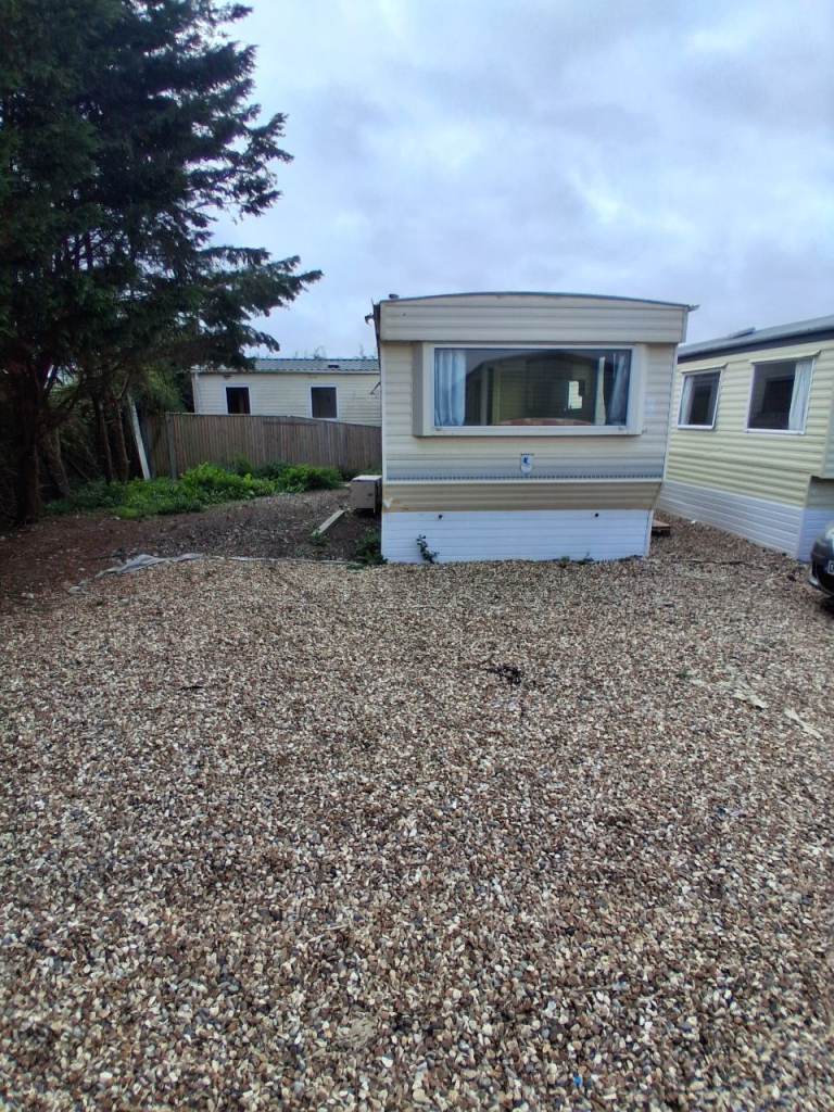 2 bed static caravan long term rental 