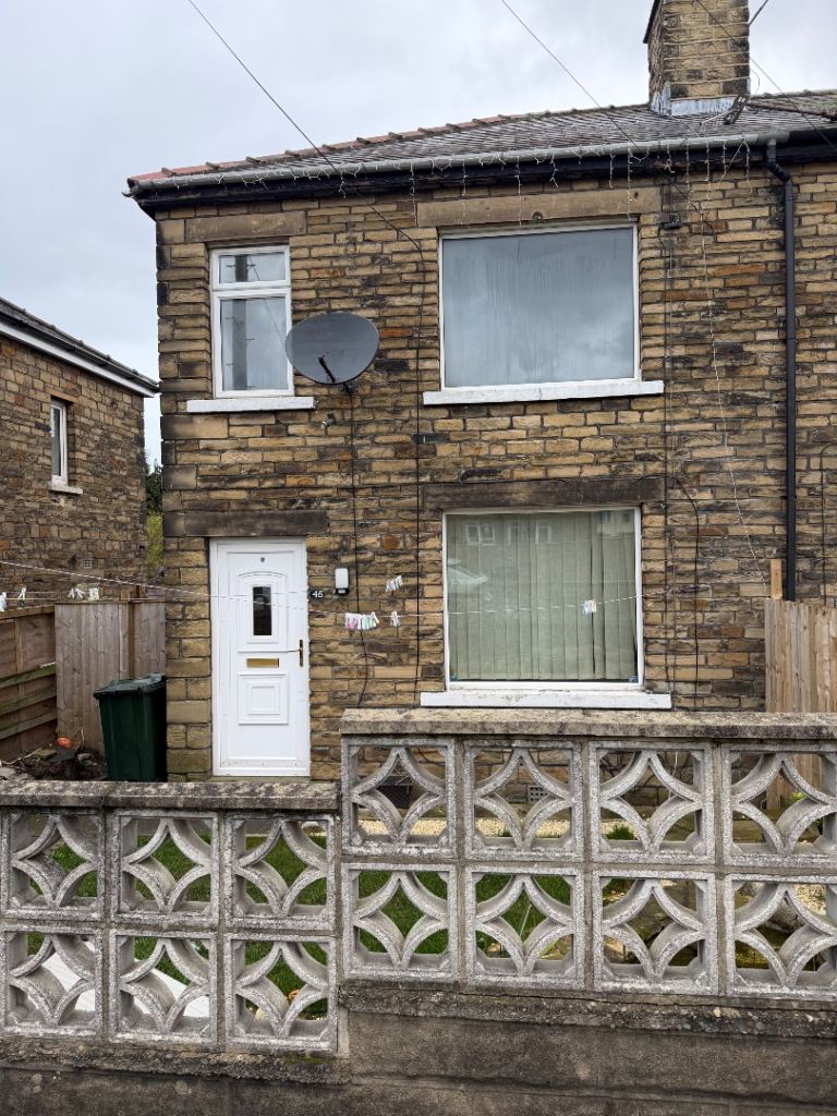 2 beds semi detached house in BD18 2EW