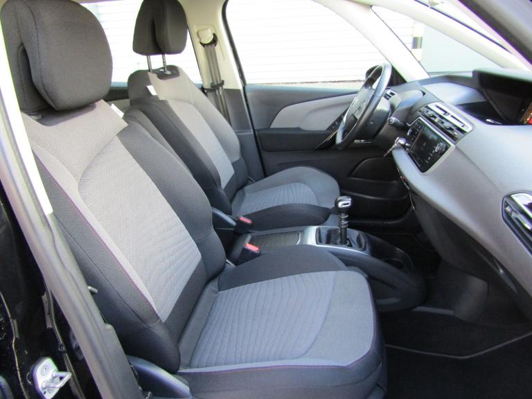 LEFT HAND DRIVE 2021 CITROEN GRAND C4 SPACETOURER  1.2 PURE TECH 7 SEATER 5DR 