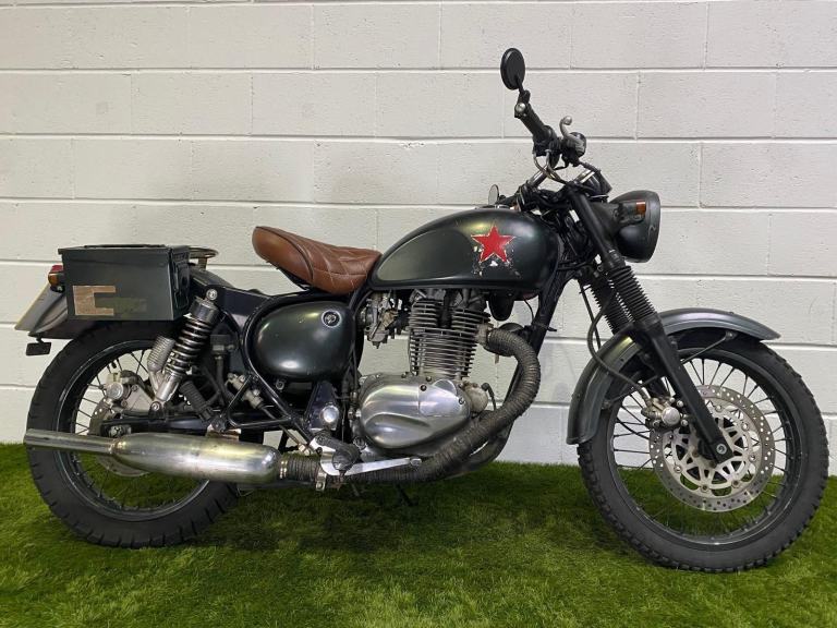 Kawasaki Estrella 250, 1994. Real head turner