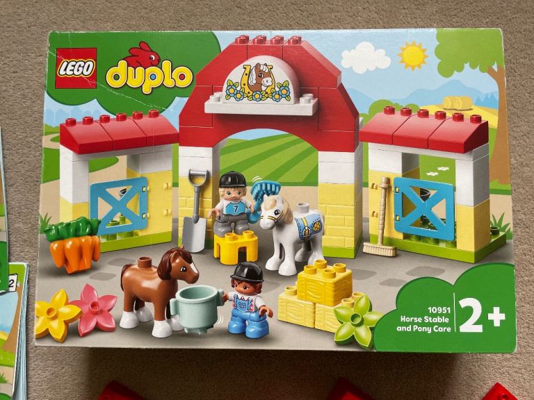 Lego Duplo 10951 Horse Stable & Pony Care. 100% complete with BOX