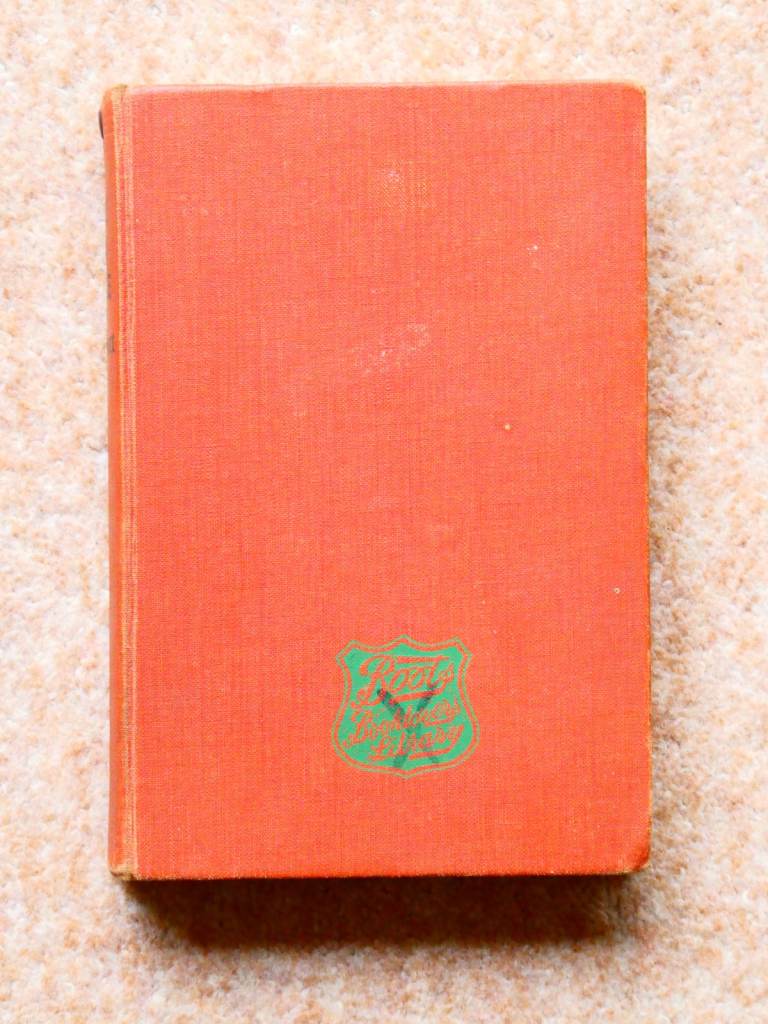 A vintage (1961) hardback 'The Ivy Tree' by Mary Stewart (1916 - 2014).