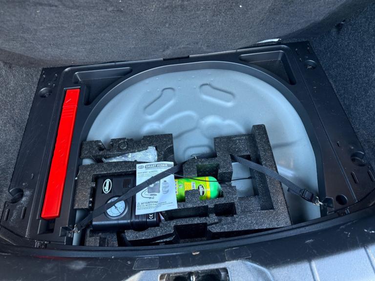 2013 Volvo V40 D2 Cross Country Lux 5dr HATCHBACK Diesel Manual