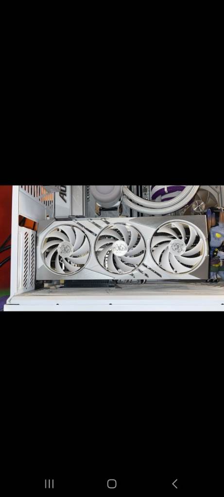 MSI RTX 4070 Ti SUPER Gaming Graphics Card White Edition
