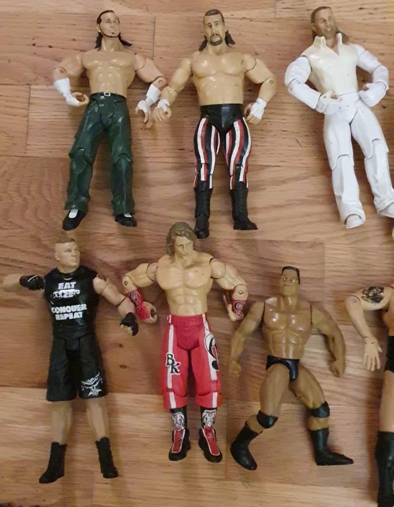 Large Collection of WWE Wrestling Figures – Good Condition