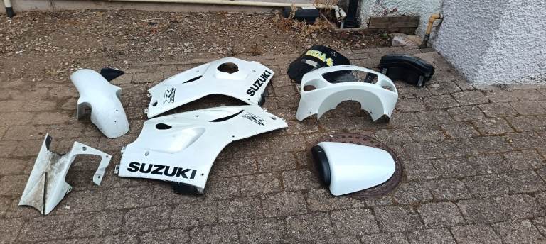 Suzuki gsxr 600 srad farings 