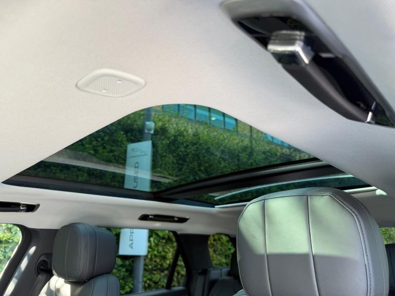 2024 Land Rover Range Rover Sport 3.0 D300 MHEV Dynamic SE SUV 5dr Diesel Auto 4WD Euro 6 (s/s) (...