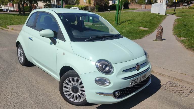 NEW SHAPE FIAT 500 WITH PRIVATE PLATE-LONG MOT-ULEZ EXEMPT-IDEAL FIRST CAR