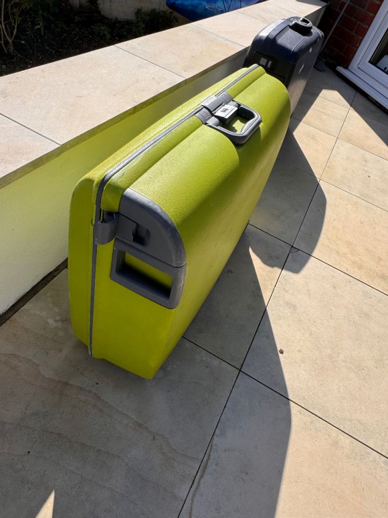 Carlton hard case. Lime green colour.