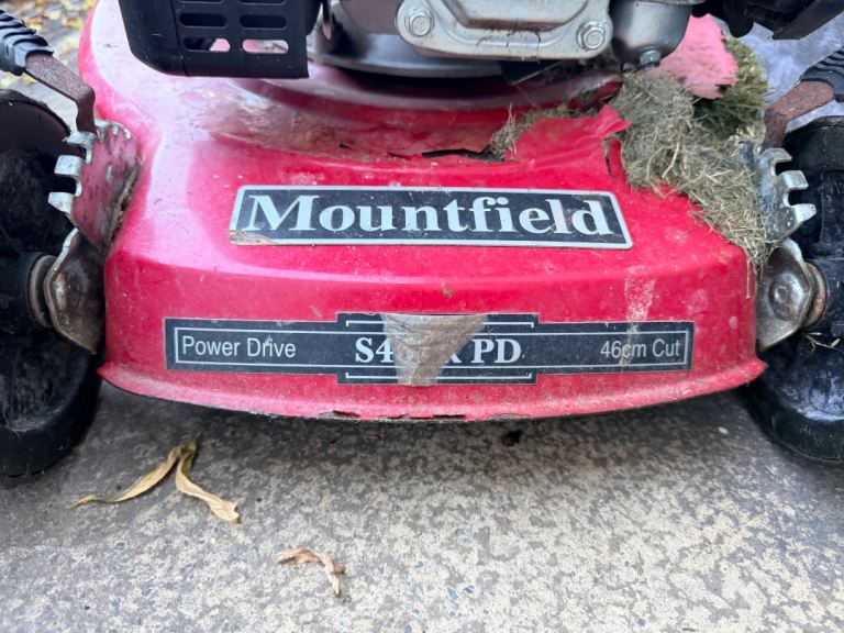 Mountfield self drive mower for spares / repair
