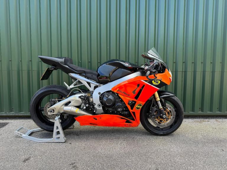 Honda CBR1000RR Fireblade Trackbike with V5 and Daytime MOT Scruffy Sorted Bike