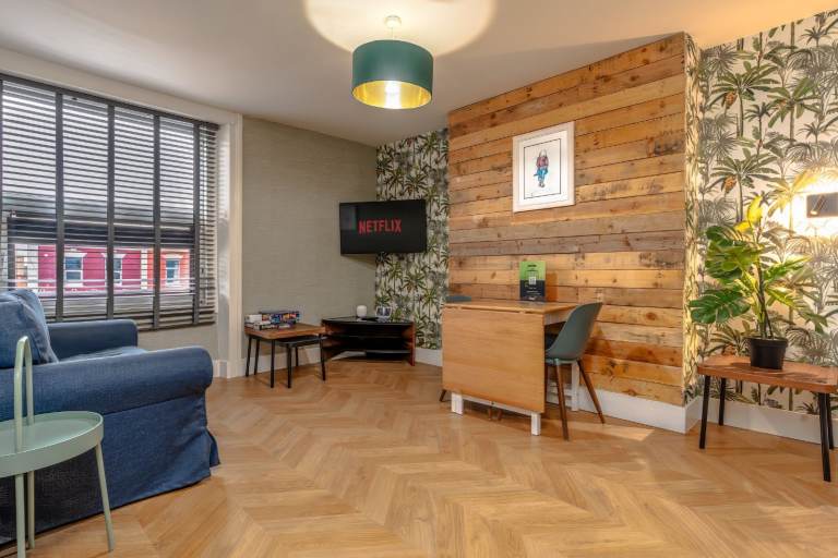 Fully Furnished Stokes Croft Flat | All Bills Included