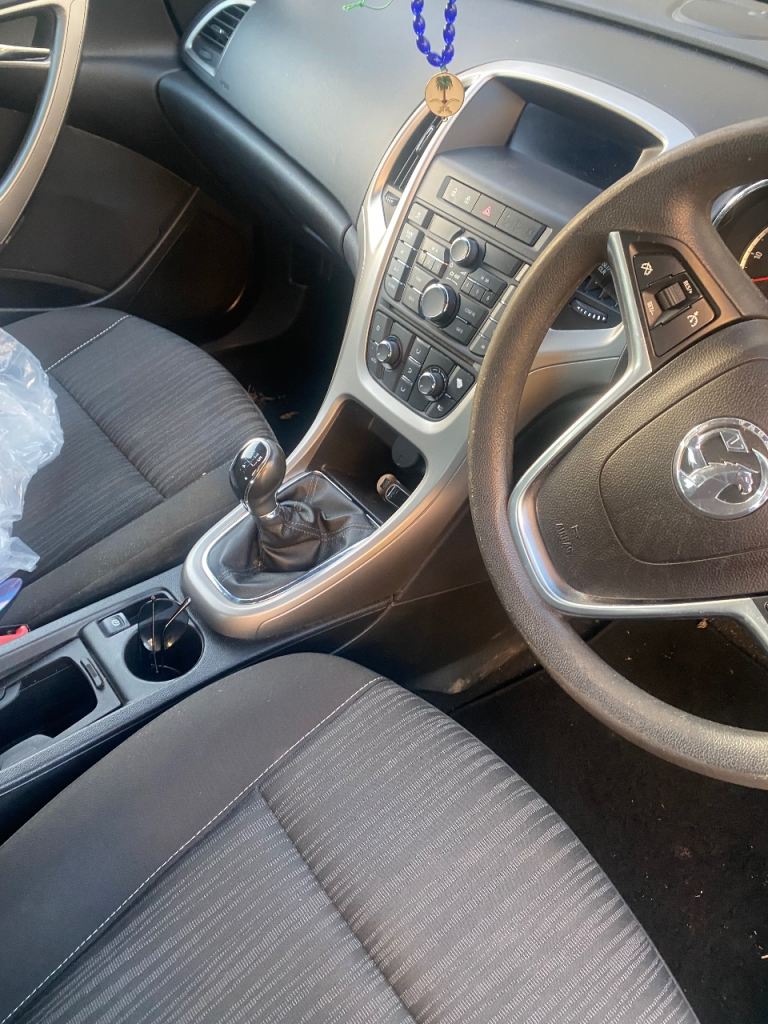 Vauxhall, ASTRA, Hatchback, 2010, Manual, 1398 (cc), 5 doors