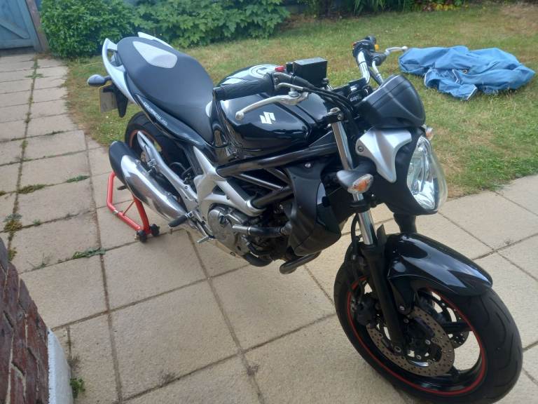 Suziki SFV650 Gladius