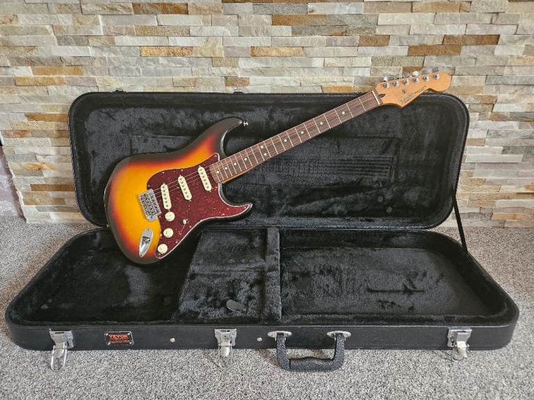 Fender Mexican stratocaster sunburst