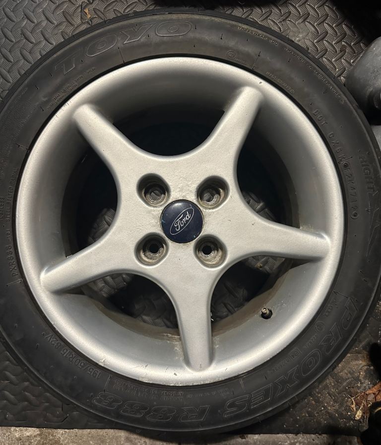 Ford Escort 15 inch 5 Spoke Alloys with Toyo Proxes P888 195/50/R15 Track Tyres
