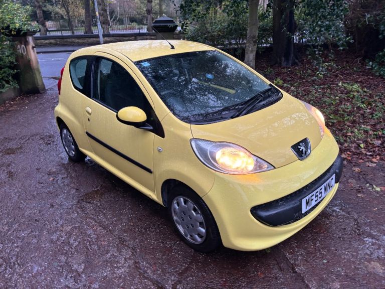 Peugeot 107 1.0 same as Toyota Aygo/Citroen c1