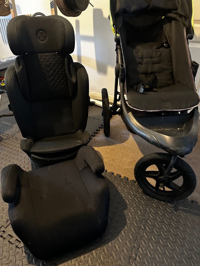 Push chair and 2 car seats 