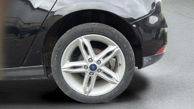 2015 Ford Focus 1.0 EcoBoost Zetec 5dr HATCHBACK PETROL Manual