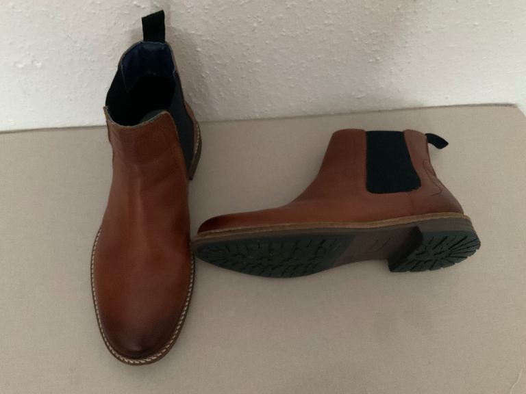 Men’s Chelsea style boots 